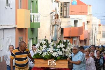 El Goro despide sus fiestas patronales con la procesión de la patrona/TA y Francisco Javier Santana.